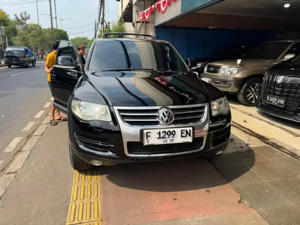 VW touareg diesel 2.5 2008 AT km 115rb istimewa siap pakai