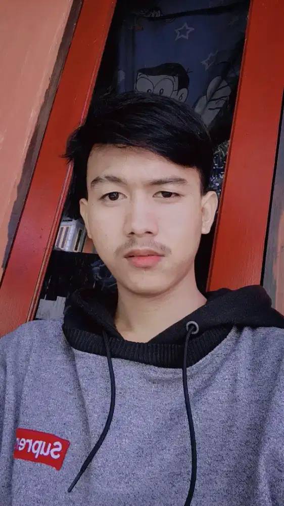 Mencari Pekerjaan Host live/Crew outlet.