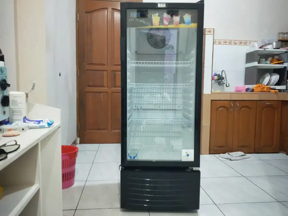 Jual Murah Showcase RSA like new