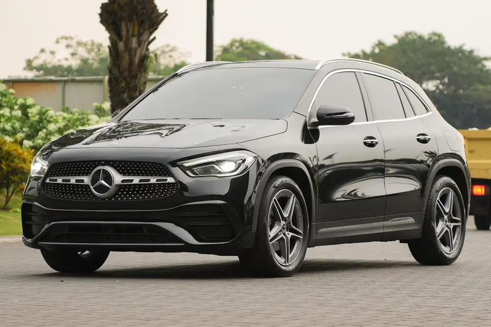 Rasa Baru! Mercedes Benz GLA200 AMG 2022 Black c200 a200 320i x1
