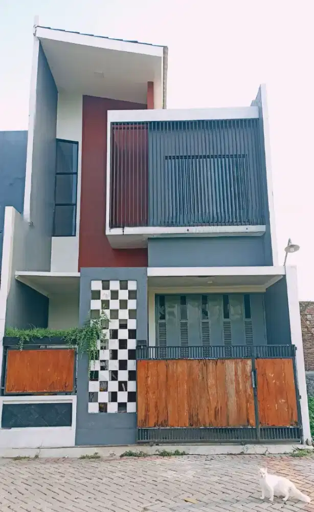 Murah dijual rumah mewah minimalis 2 lantai kedungmundu