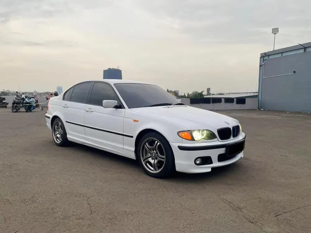 BMW E46 330i 2003