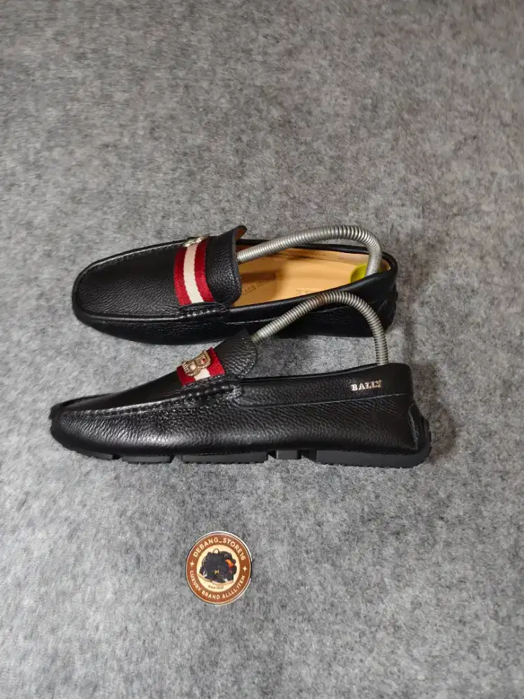 Loefers Bally leather