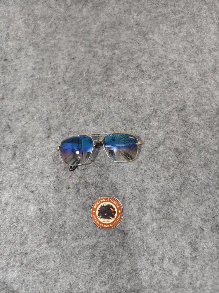 Kacamata Cartier