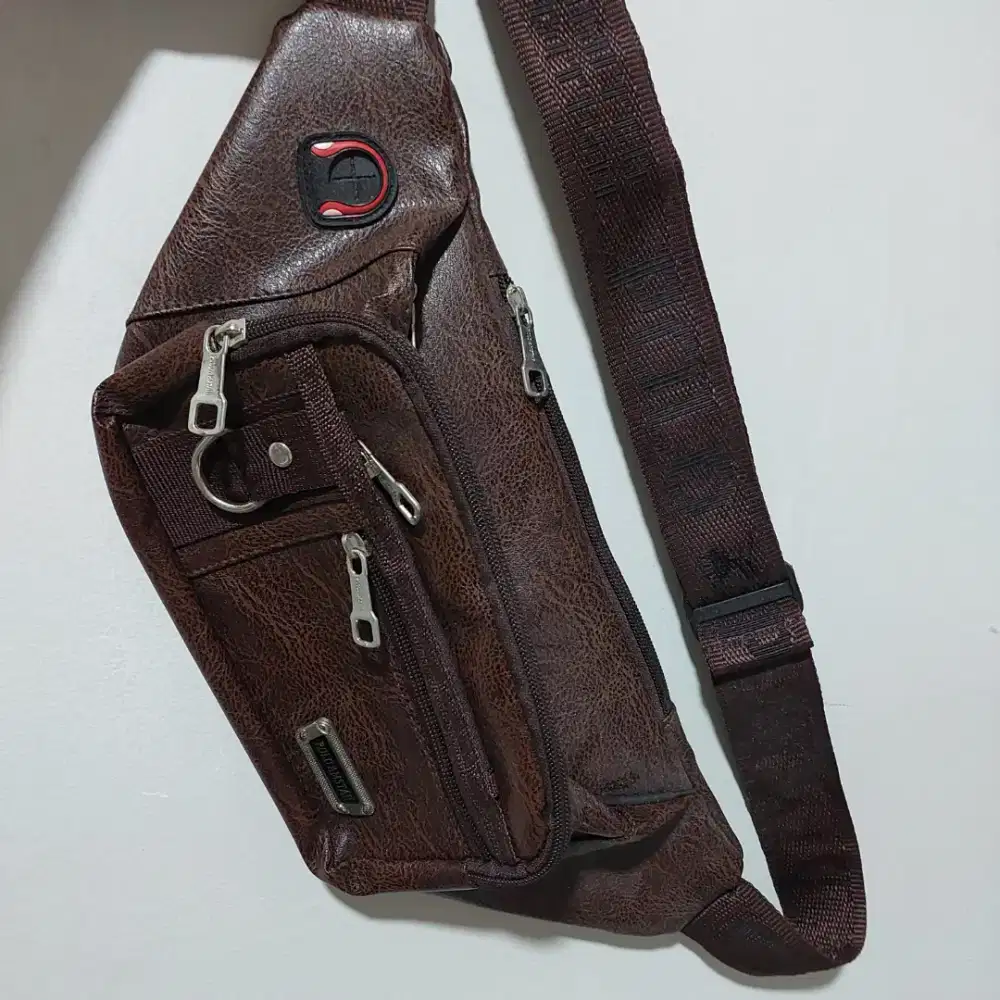 Tas Pinggang Pria / Kondisi Baru 100%.