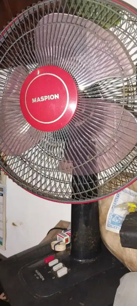 Kipas angin maspion duduk