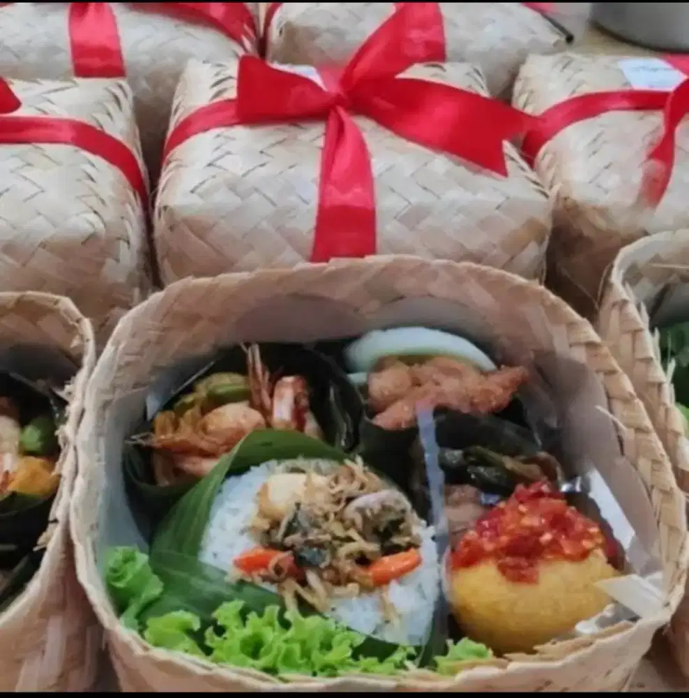 Nasi Besek Liwet Spesial