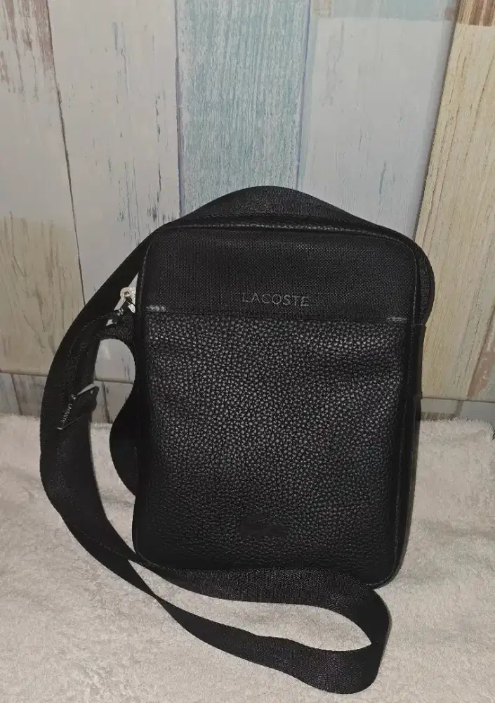 Tas selempang Lacoste - ori