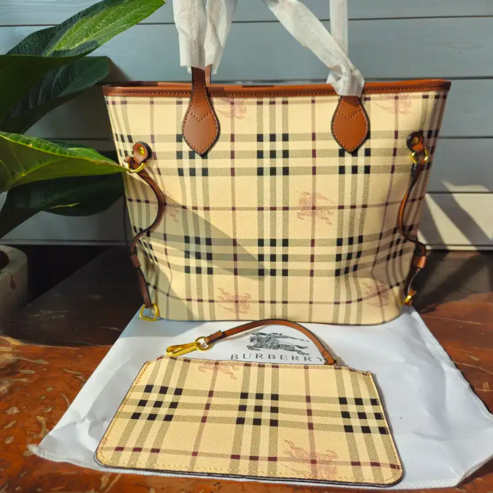 BURBERRY TOTE BAG FOR WOMEN