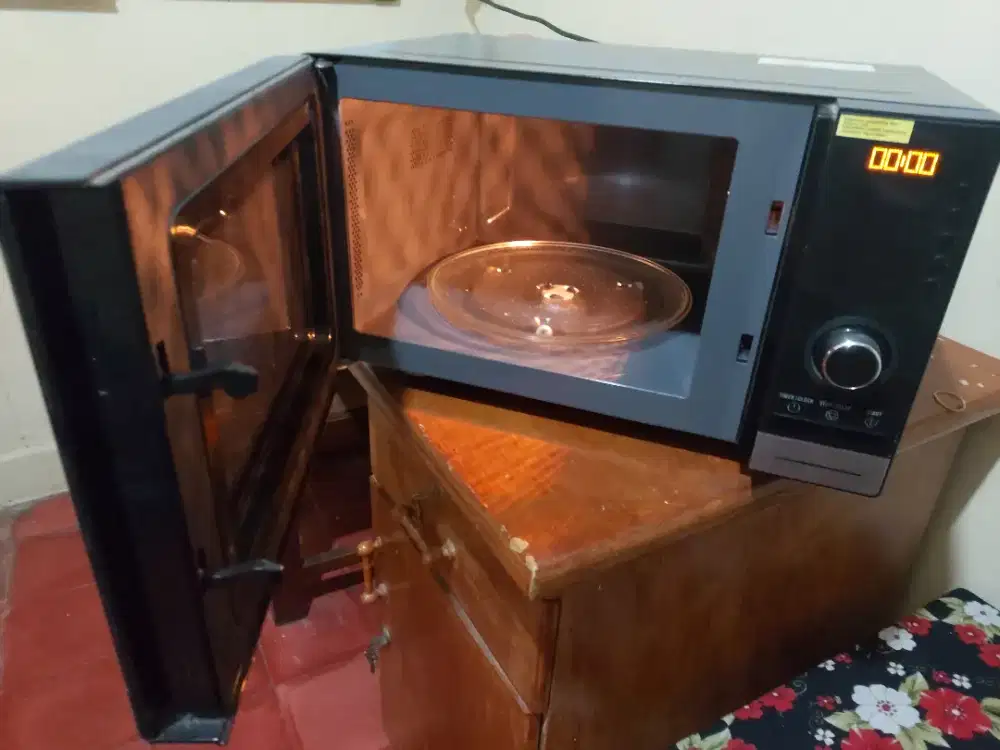 Lagi dan lagi turun harga! microwave Electrolux