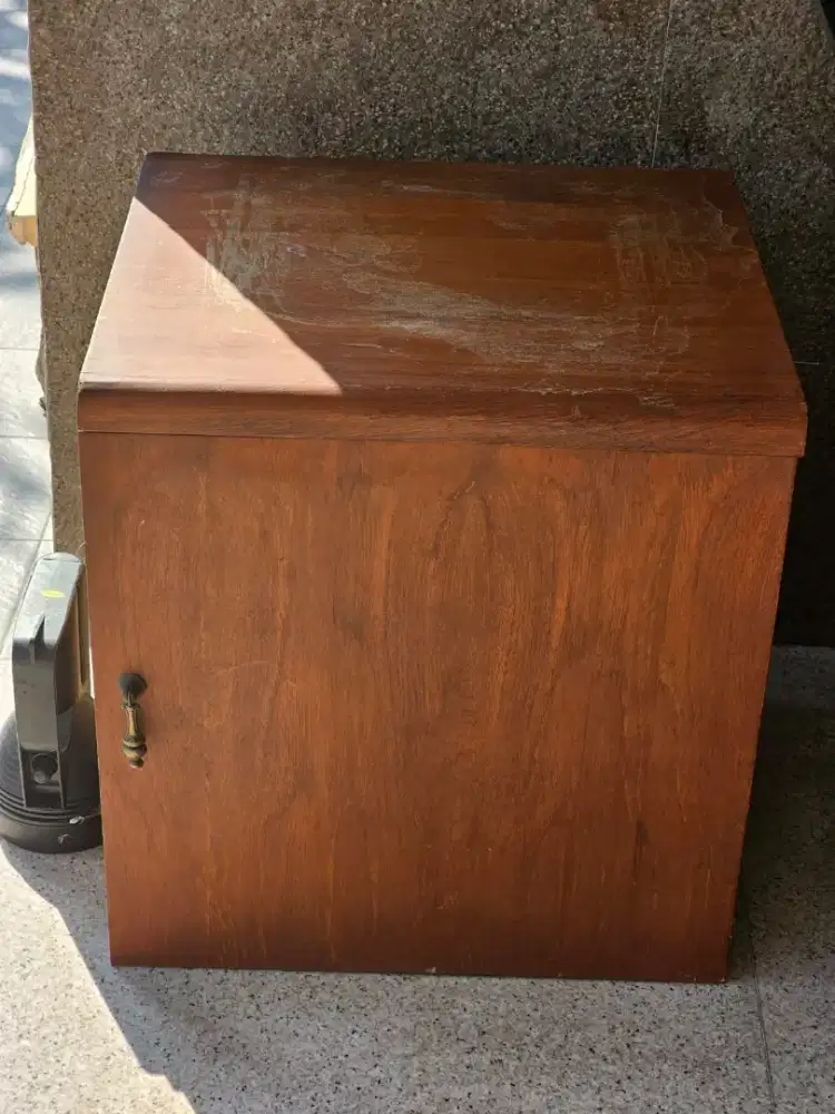 Lemari kayu naskas furniture perabotan rumah interior antik klasik