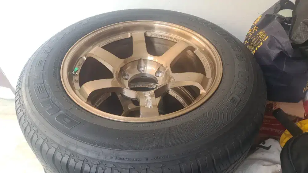 velg rays original japan kondisi super like new nomus ban r18 pajero