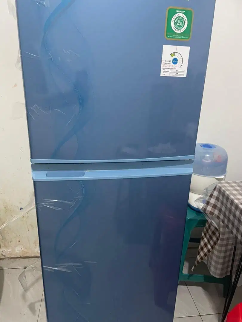 Kulkas sharp 2 pintu sj 237 ND