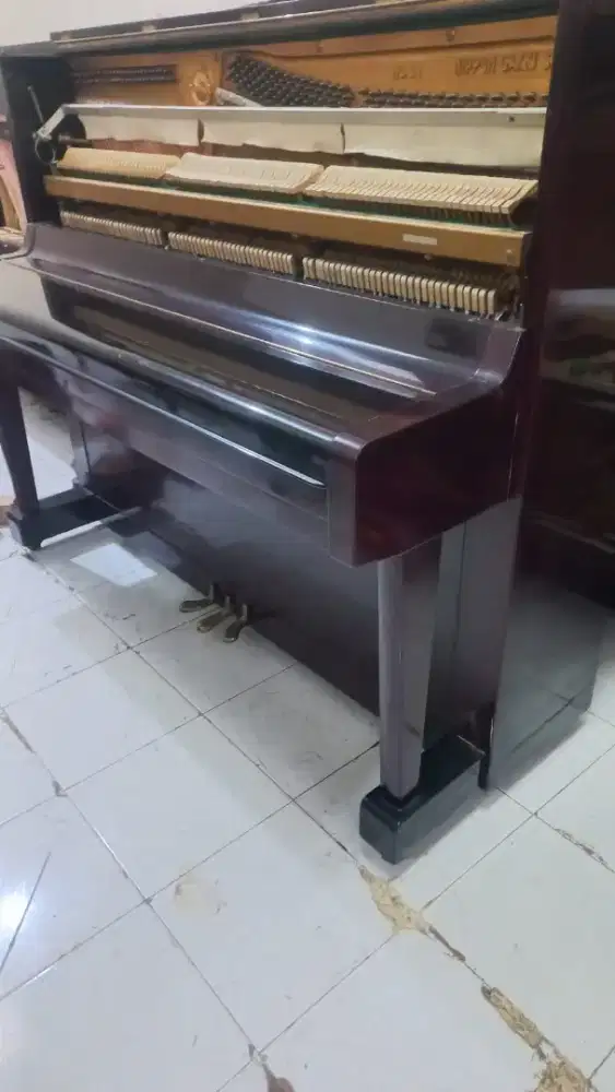 Piano YAMAHA U1.Nippon Gakki.wrn coklat tua.no minus