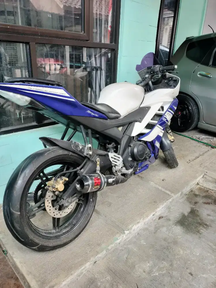 Dijual cepat yamaha R15