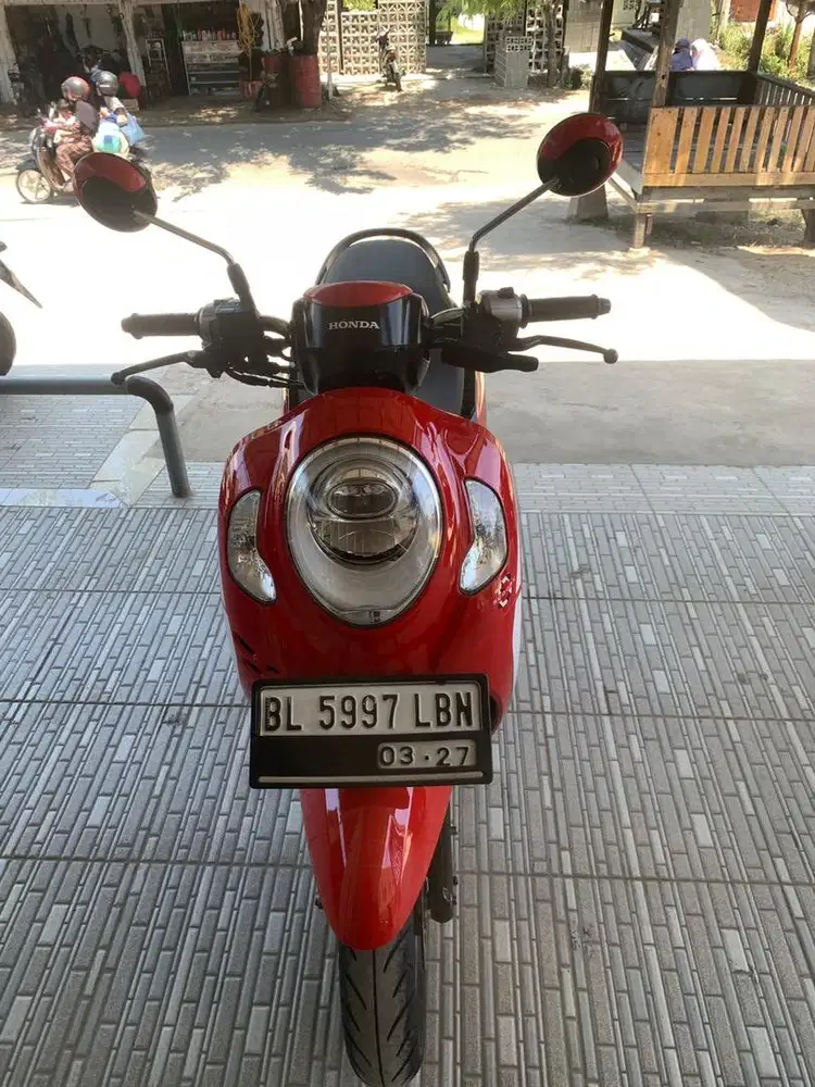 Di jual honda scoopy tahun 2022