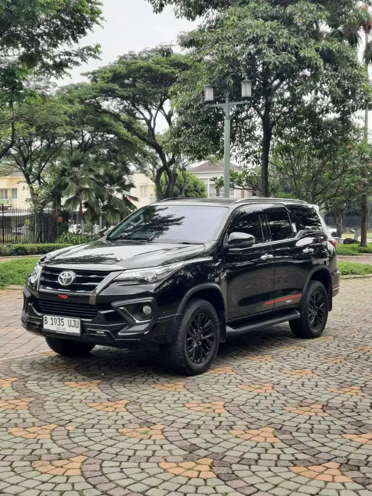 GA ADA PR SIAP PAKAI ! Toyota Fortuner VRZ TRD 2.4 DIESEL AT 2020