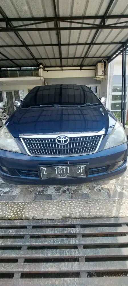 Innova V Manual Bensin 2004