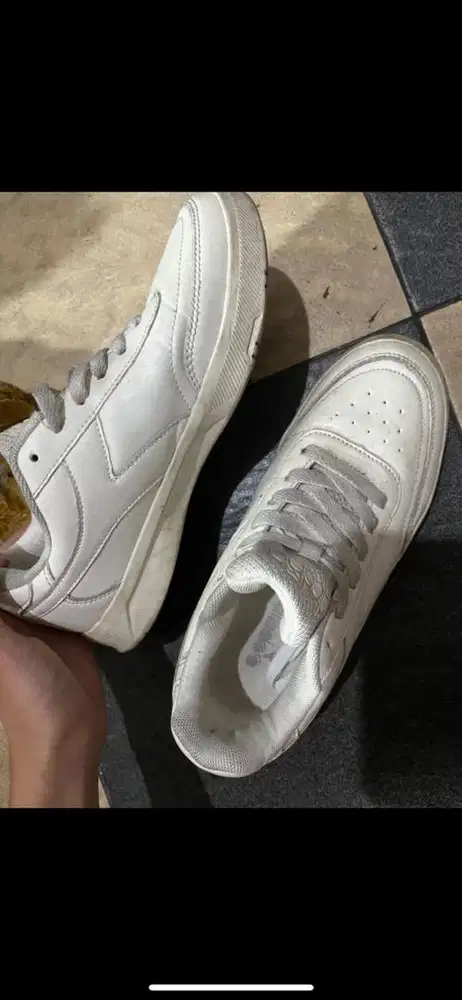 Sepatu diadora original