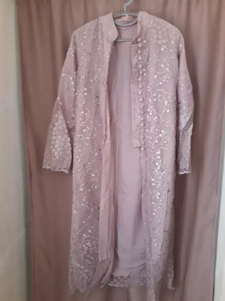 Atasan dan bawahan kebaya