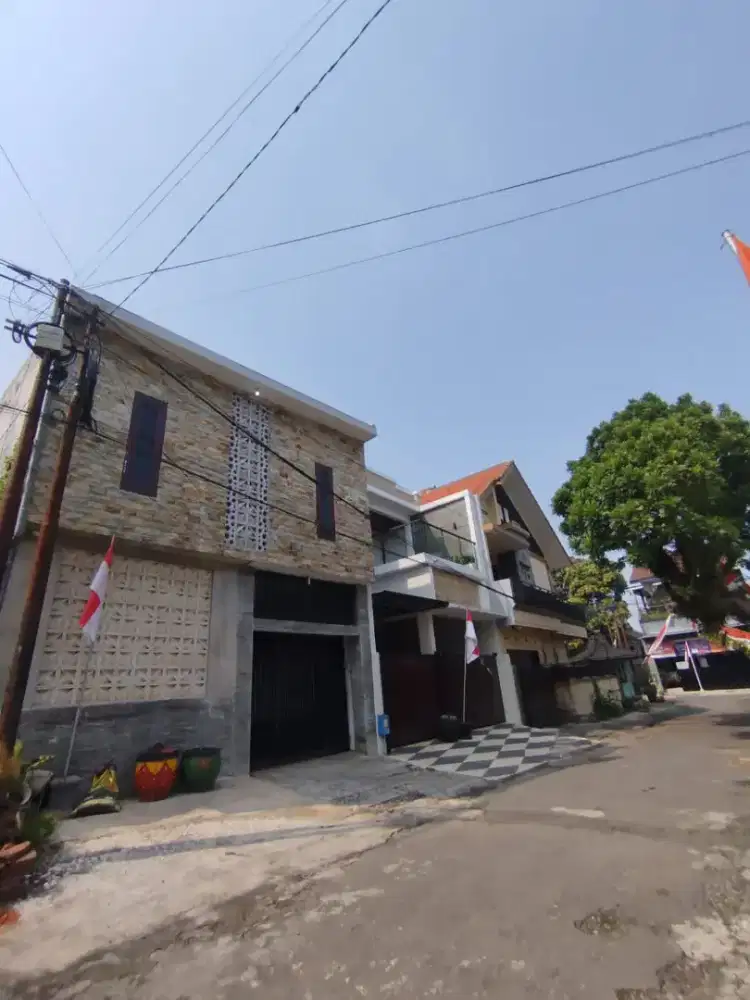 Rumah Kost Murah 9 Kamar Area Bunga Bunga Dekat Brawijaya Suhat