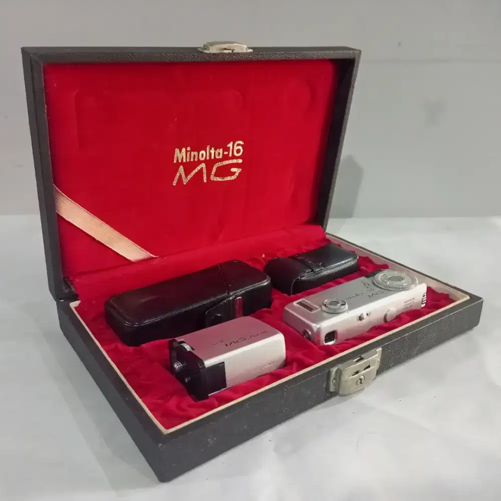 Vintage Kamera Minolta-16 MG Sub-Miniature Spy 1966 Untested Display