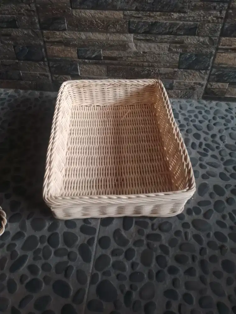 Keranjang rotan persegi panjang