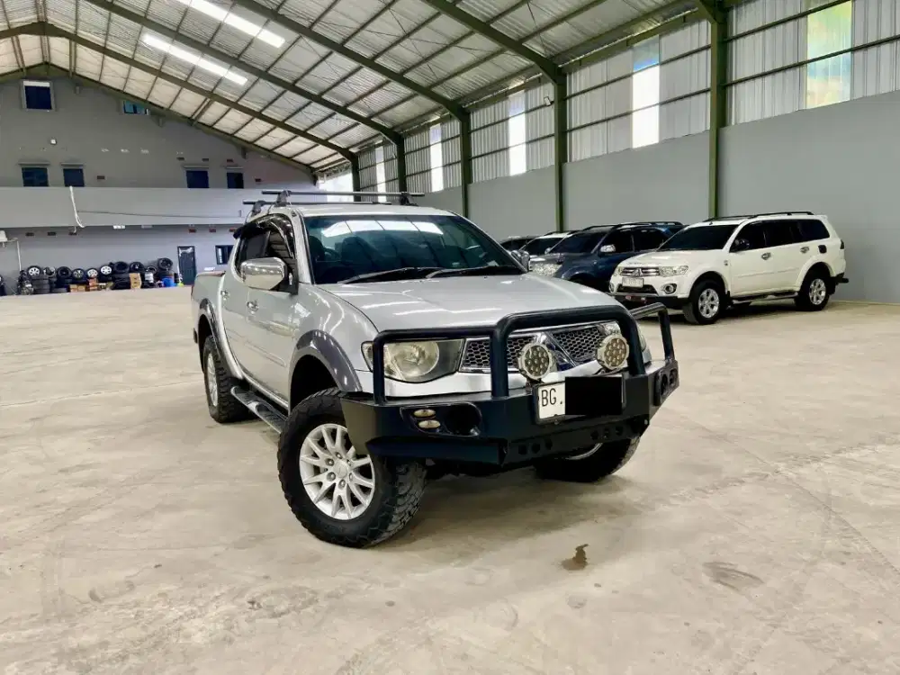 Mitsubishi Triton Exceed DC 4X4 2011 / 2012 MT Manual, Sangat terawat