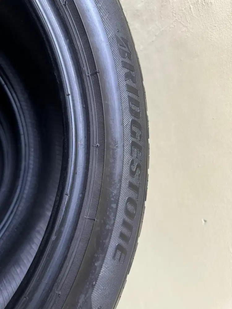 4pcs Bridgestone Techno Sport 225/50/18