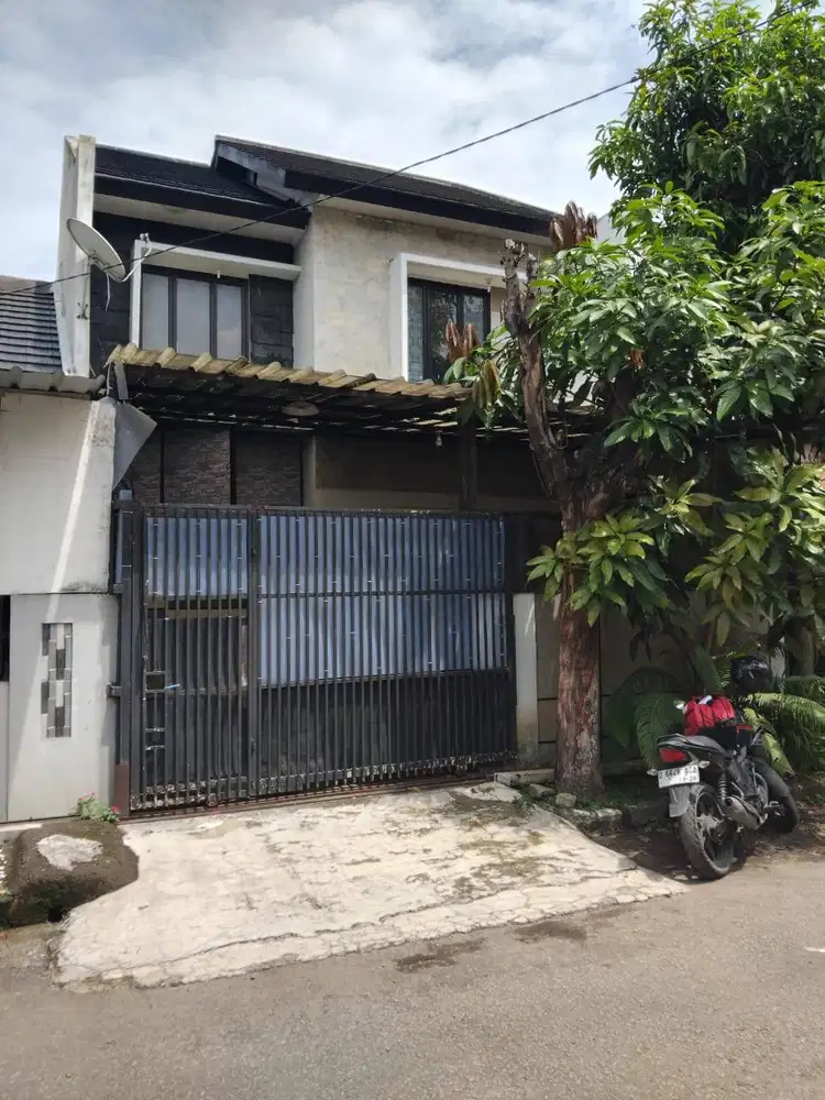 RUMAH TINGGAL 2 LANTAI BANDUNG SIAP HUNI DI JUAL CEPAT