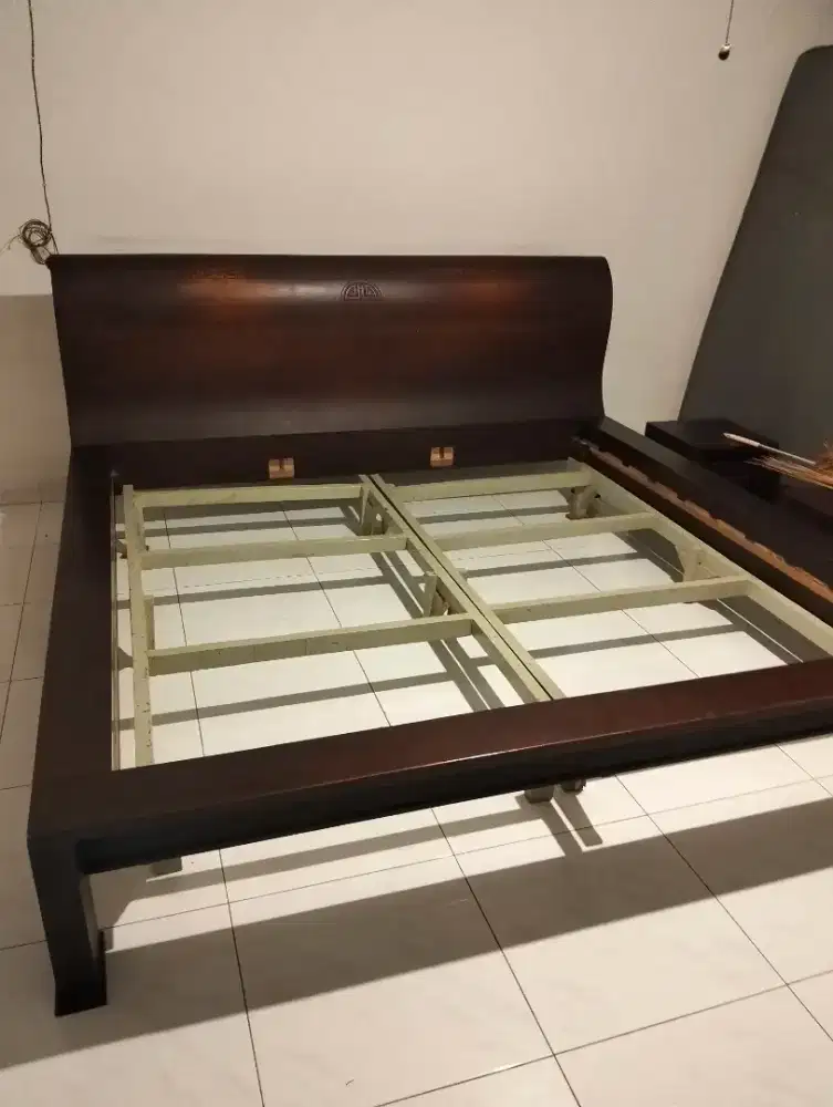 Ranjang dipan 2x2 berikut kasur Dijual