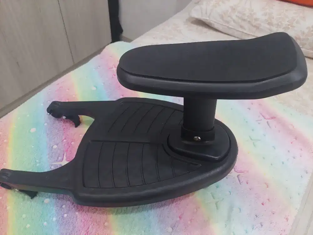 Dudukan extention stroller.. Baru ya no minus