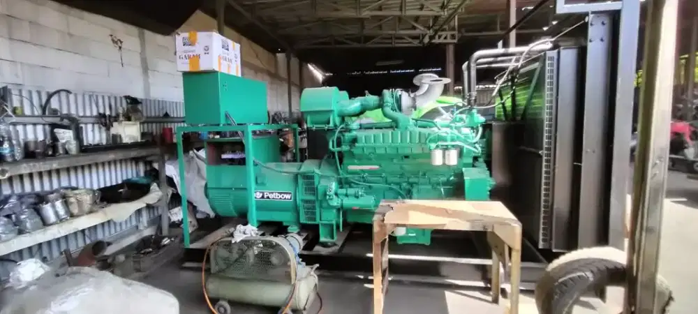 Genset Cummins type VTA28 700kva