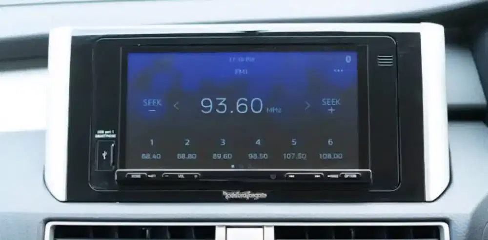 HeadUnit original Xpander cross; lengkap remote