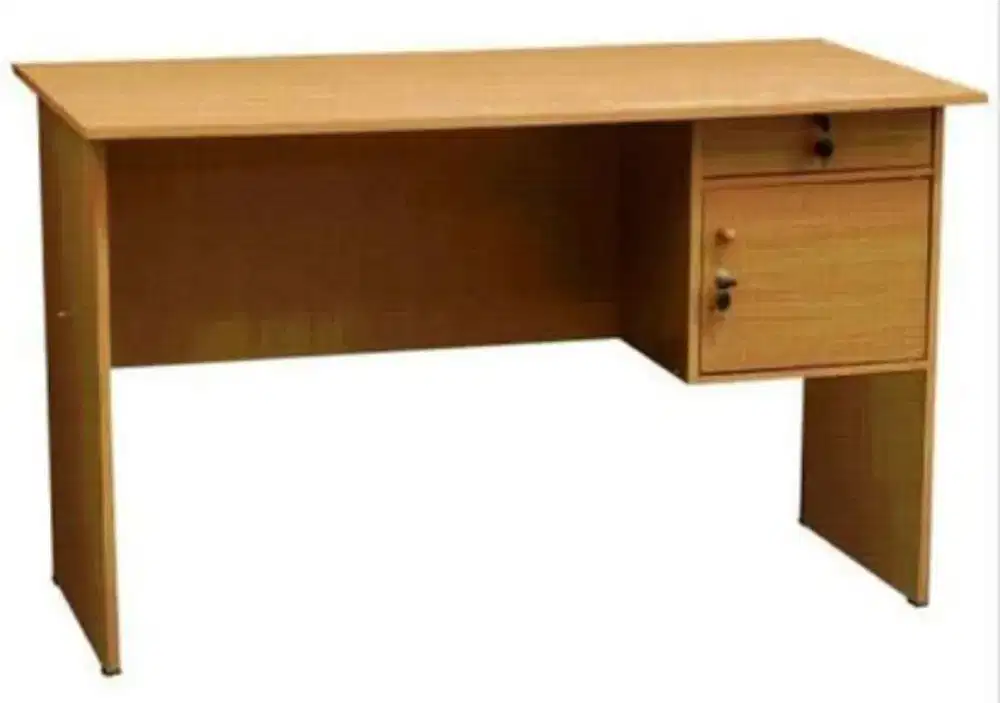 Meja Tulis Kantor 1/2 Biro Big Panel MTB-102