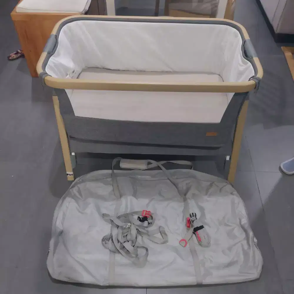 Box bayi tutti bambini cozee bedside crib