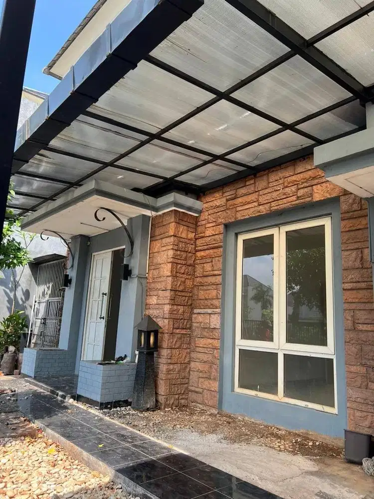 Dijual Rumah lokasi strategis di Second Boulevard Kota Wisata Cibubur