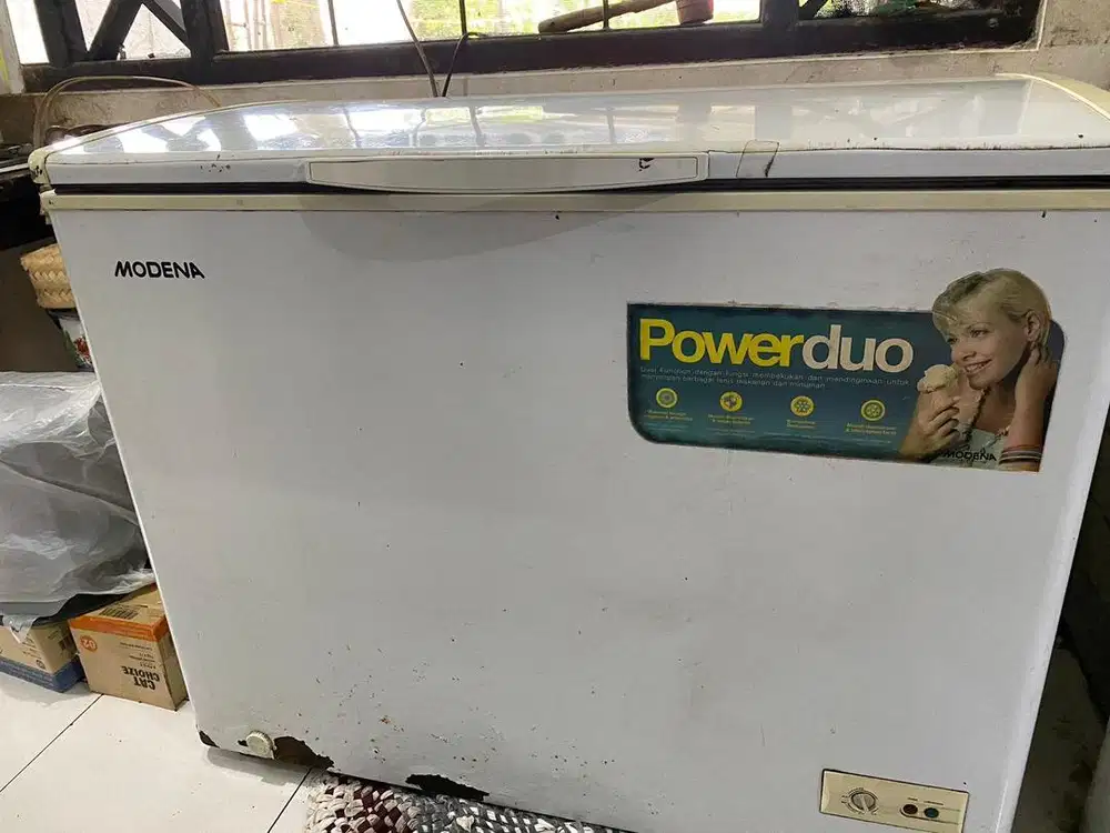 Chest Freezer Modena 300 Liter