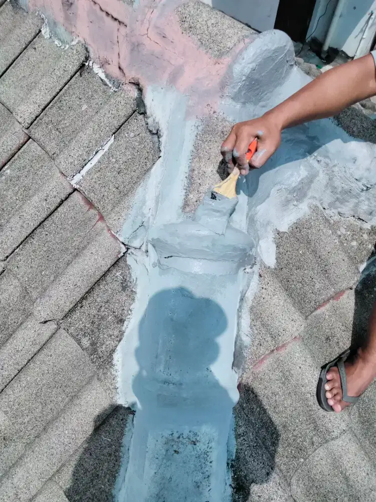 Tukang perbaikan atap bocor dan renovasi rumah dll