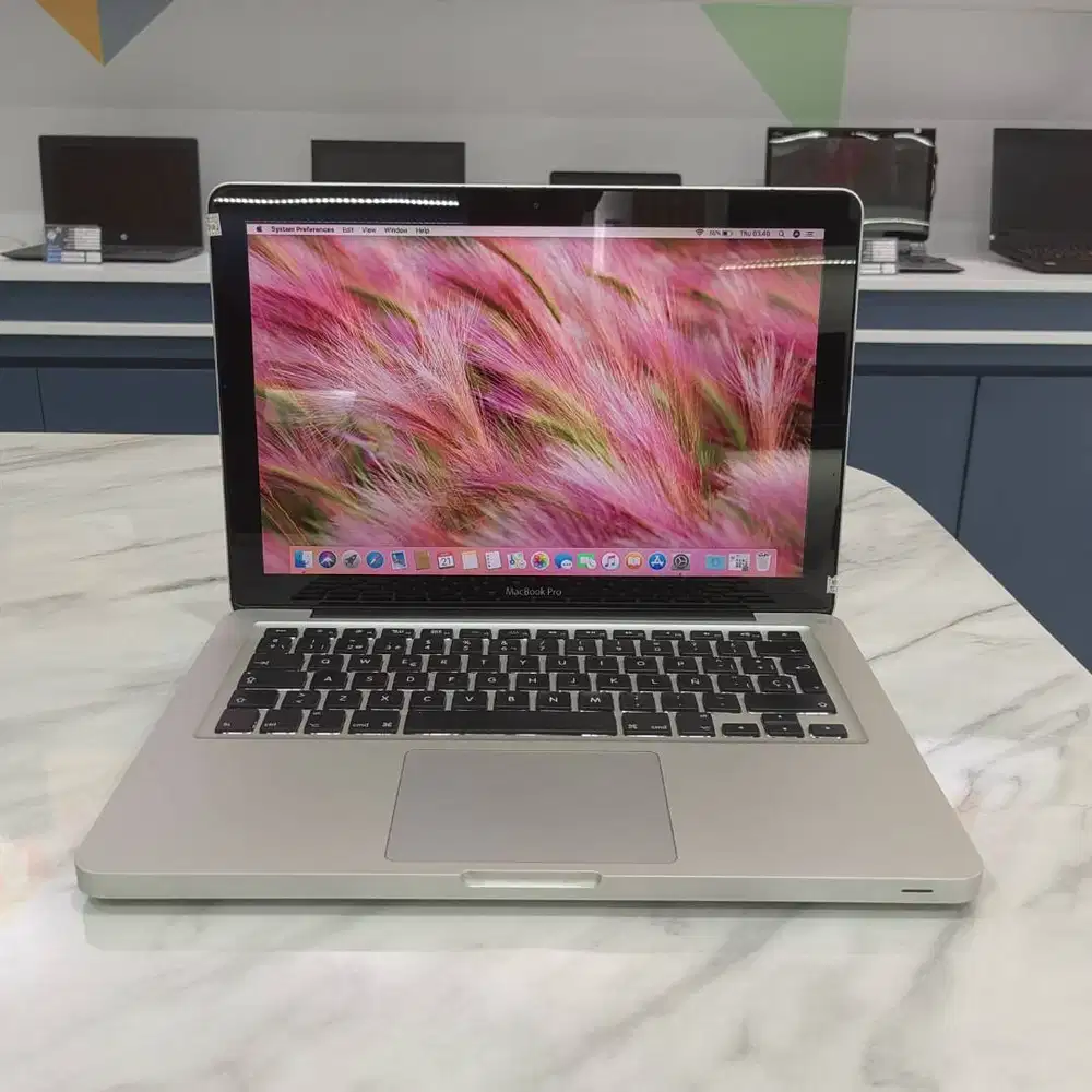 [MB03] Laptop Desain 8GB 256GB Siap Pakai Garansi