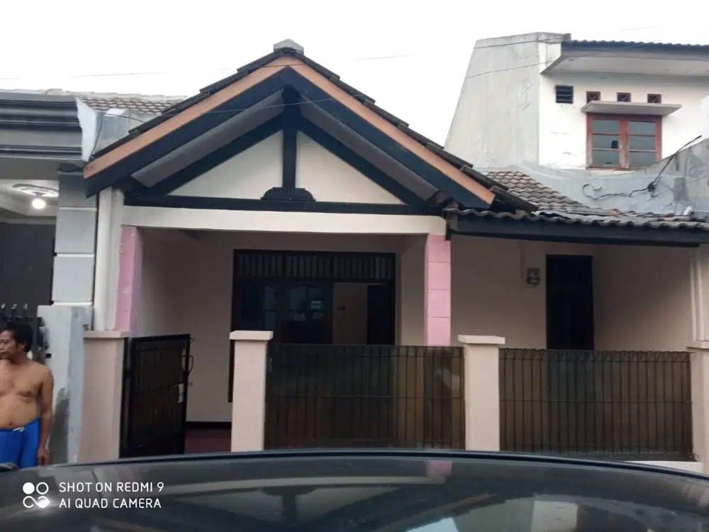 Dijual Cepat, Rumah Second Siap Huni, Lokasi Strategis & Harga Nego !