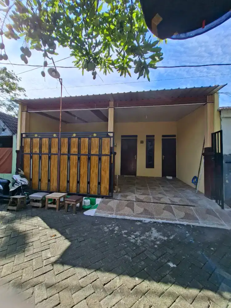 DIJUAL RUMAH 2 LANTAI TAMAN MENGANTI EMAS GRESIK
