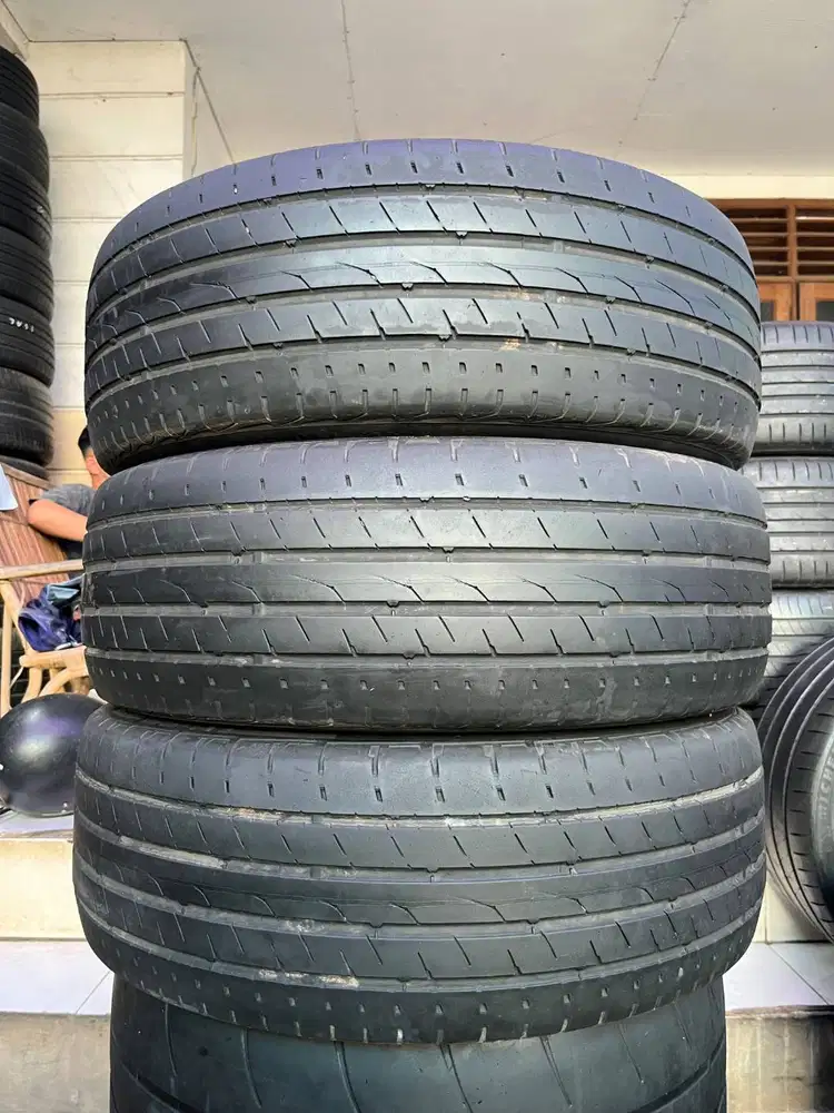 Ban Continental Ultra Contact UC6 225 60 r18 3Pcs