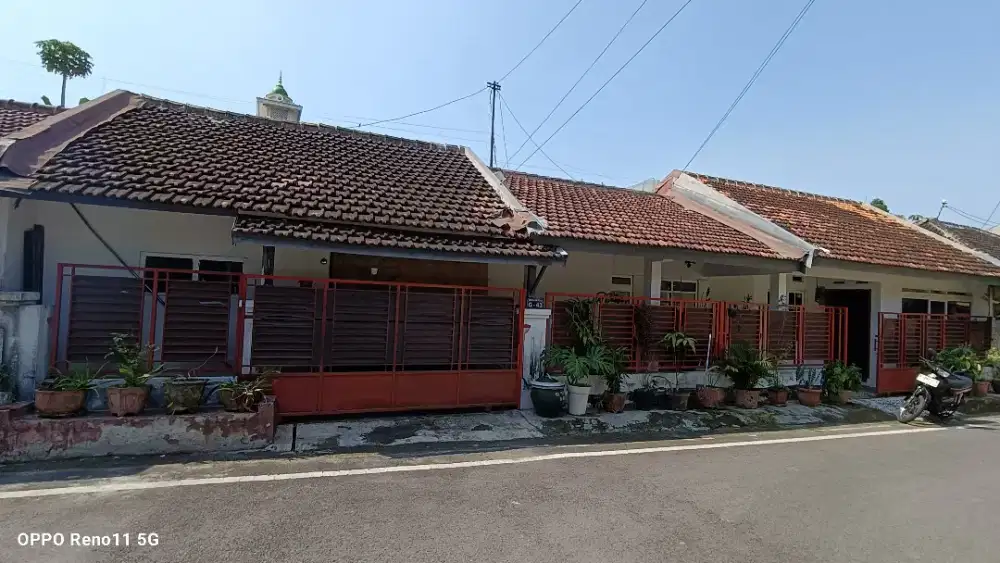 Rumah siap huni bersih kawasan kost