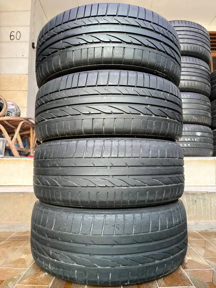 Ban Bridgestone Potenza RE050A 205 45 r17 4Pcs