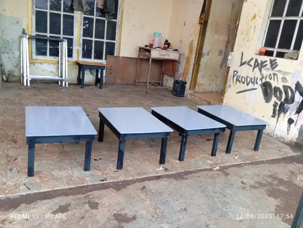 Meja lesehan,meja cafe,booth,gerobak angkringan,meja bar