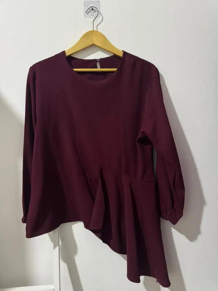 PRELOVED Baju Wanita Maroon