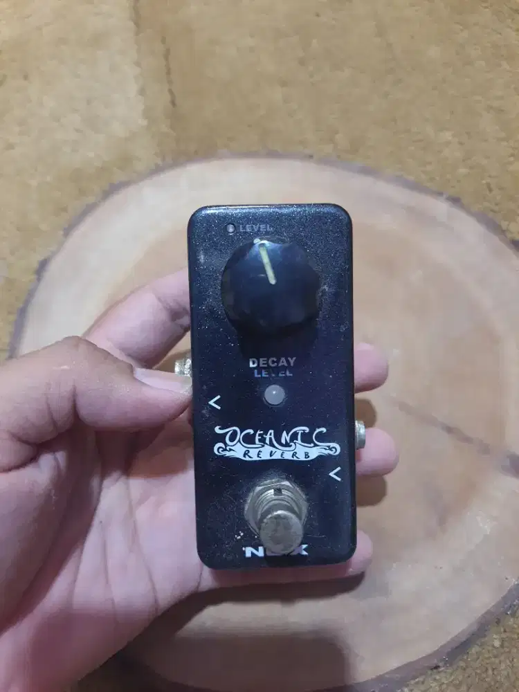 Efek gitar nux reverb