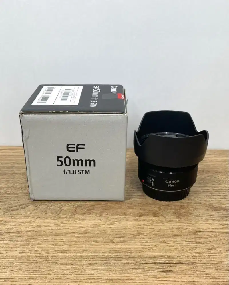 MURAH LENSA FIX CANON 50mm MULUS SEPERTI BARU, SUPER BOKEH,TAJAM