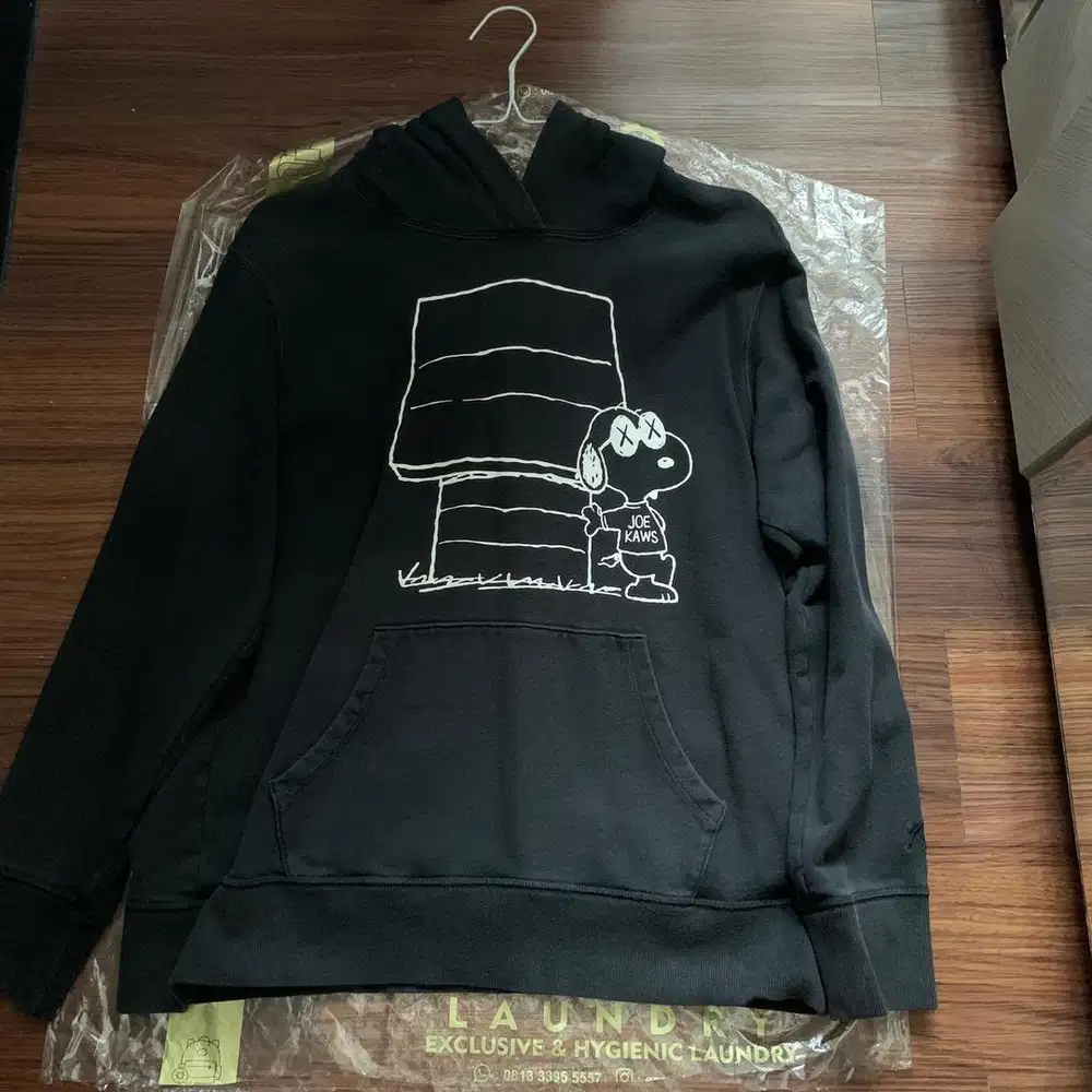 Sweater Uniqlo x KAWS x Peanuts Joe KAWS Hoodie - Original & Rare!